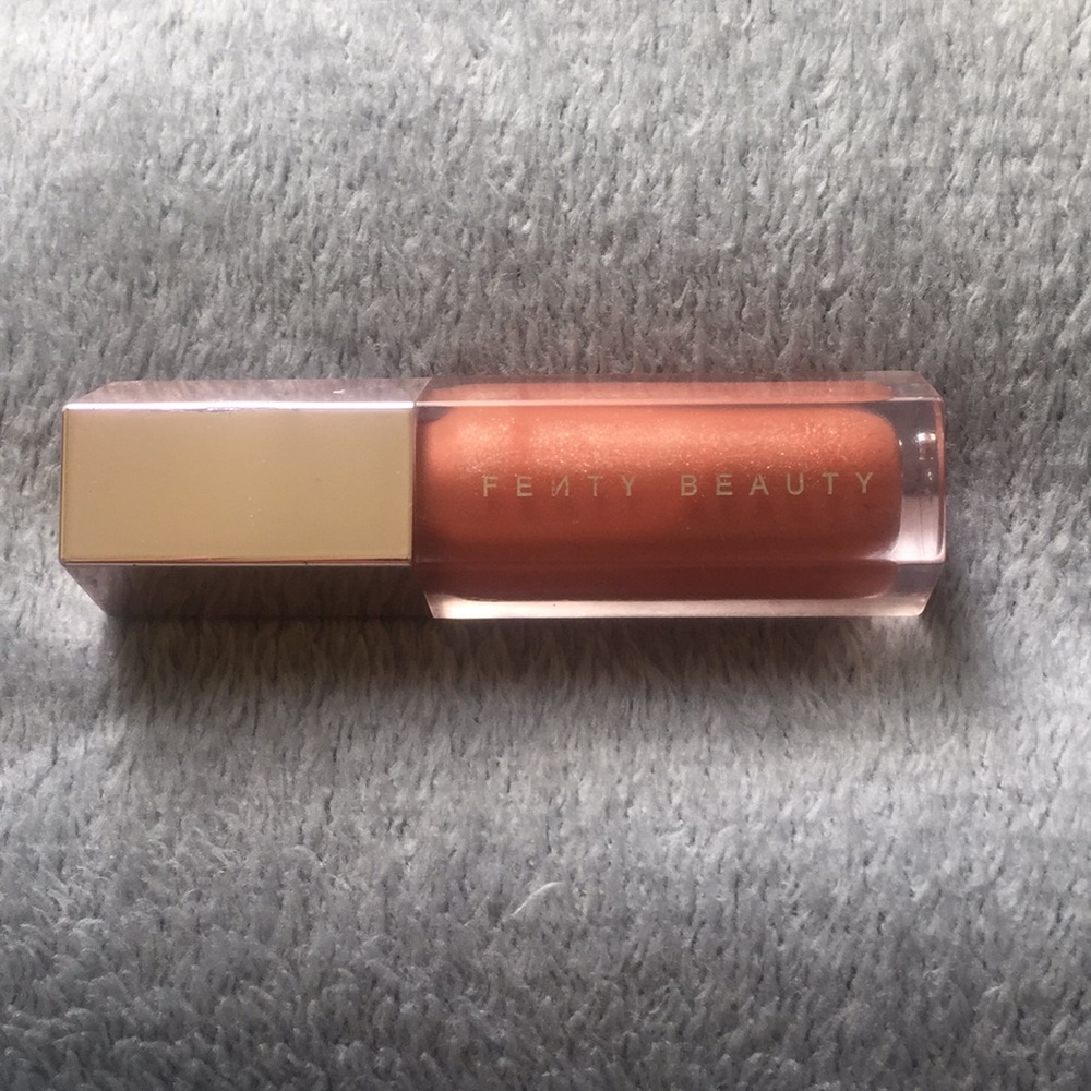 Fenty Beauty Gloss Bomb